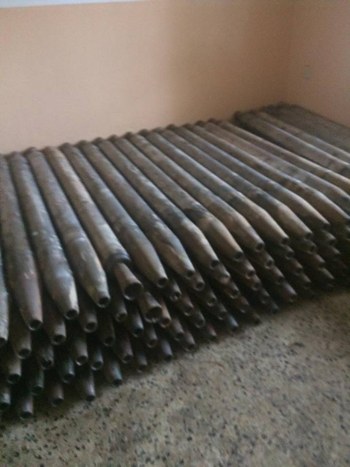 به‌ وێنه‌.. له‌ كارگه‌يه‌كى درووستكردنى چه‌كى داعشدا قوتوى بيره‌ و وێسكى دۆزرايه‌وه‌